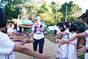 BIB: 510
                            <button type="button" onclick="openModal(18983874)" class="btn btn-primary btn-sm float-right btn-popup" data-toggle="modal" data-target=".modal-high-quality">
                        <i class="fas fa-shopping-cart"></i> Add to Cart
                    </button>
                                            <button type="button" onclick="isThisMe(18983874, true)" class="btn btn-success btn-sm float-right btn-popup btn-isme hidden" data-toggle="tooltip" data-placement="bottom" title="นี่คือรูปของคุณใช่ไหม คลิกที่นี่เพื่อเอาเข้าอัลบั้ม">
                        <i class="fas fa-plus"></i> Add to album
                    </button>
                    <button type="button" onclick="isThisMe(18983874, false)" class="btn btn-warning btn-sm float-right btn-popup btn-isnotme hidden">
                        <i class="fas fa-ban"></i> Remove from album
                    </button>